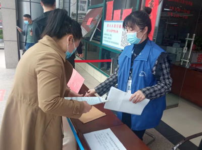 虞城縣行政服務(wù)中心 以國(guó)家級(jí)標(biāo)準(zhǔn)化試點(diǎn)為引領(lǐng)，筑牢防疫屏障，優(yōu)化證照代辦服務(wù)